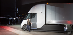 Tesla Semi 綯ҿ Megacharger վͬʱ